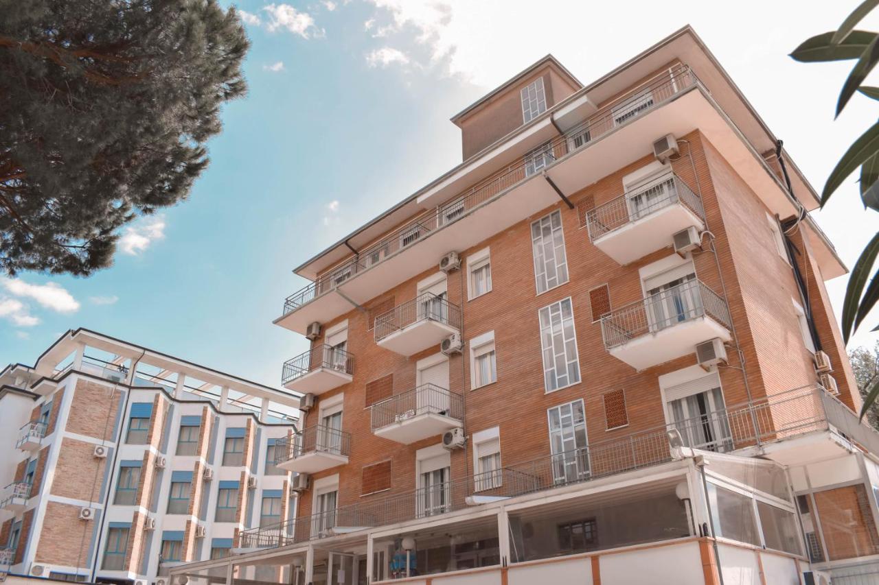 Hotel Zeus Cervia Exterior foto